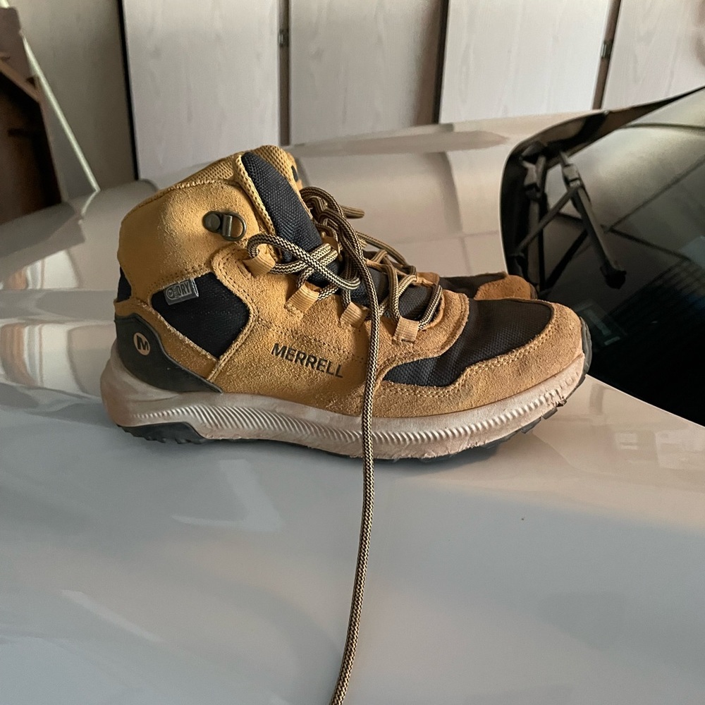 Boys Merrill hiking boots.